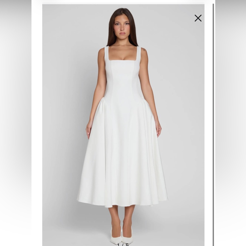 Leau Chloe midi dress